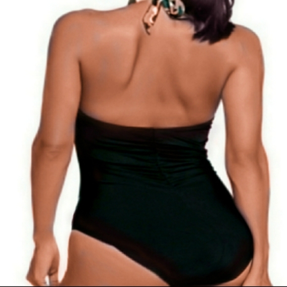 *Plus Size* 😎🏊‍♀️🤽‍♀️ Camo Swimsuit/bathingsuits - Picture 3 of 11